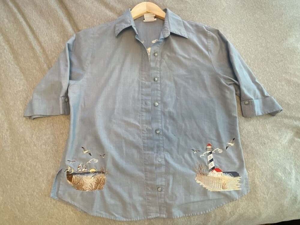 Embroidered Lighthouse Beach Button Down Shirt Blue
Size L
Cottage
Coastal